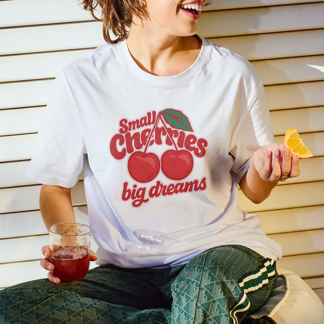 SMALL CHERRIES BIG DREAMS - Premium Shirt Unisex
